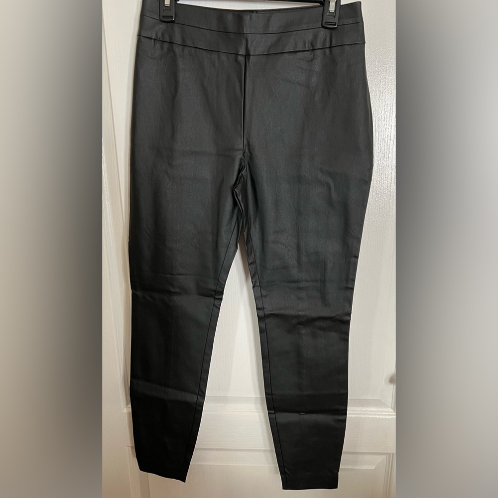 NY&Co Black Faux Leather Leggings in Sz. M.. NWT.. never been worn..